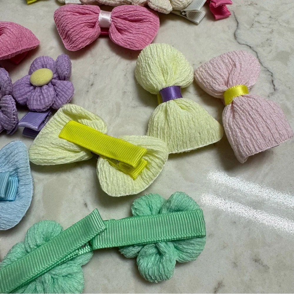 🌸 24-Piece Handmade Hair Clip Set | 8 Flower Pairs & 4 Bow Pairs 🎀 - Picture 10 of 16